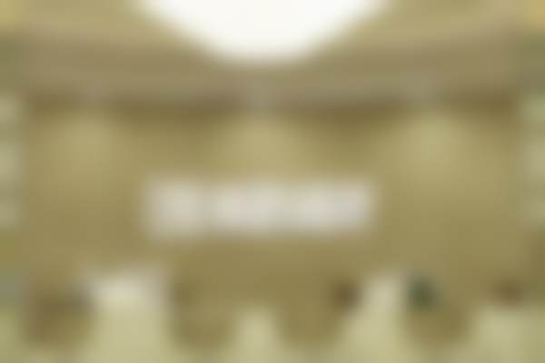 上海科瓦口腔门诊部（金茂大厦店）擅长项目：满足多样口腔需求