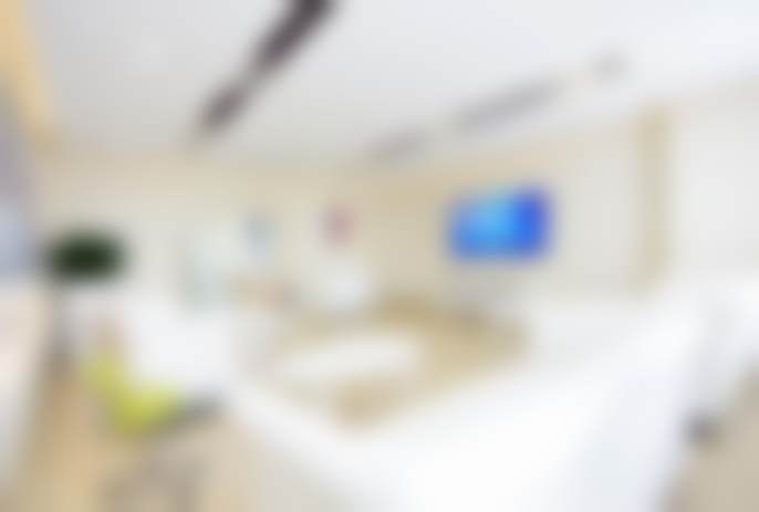 深圳美莱口腔门诊部李悦医生临床经验多吗？